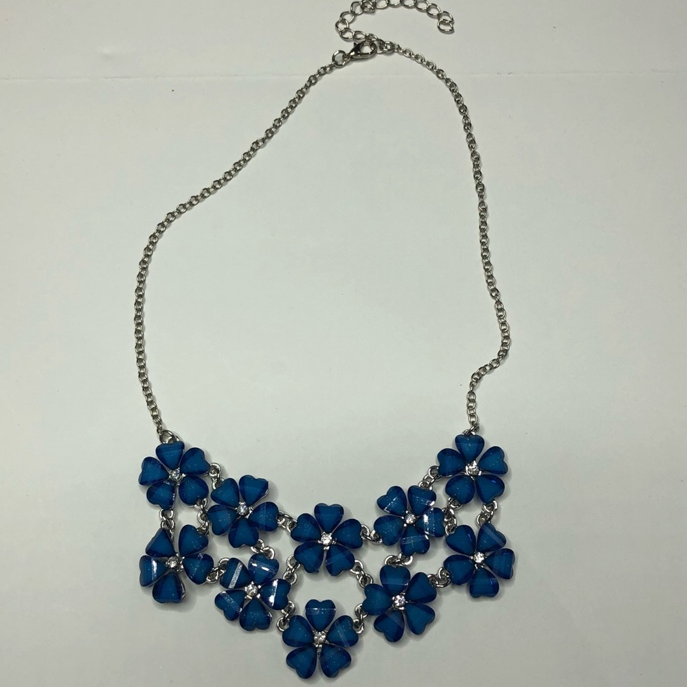 Flower necklace